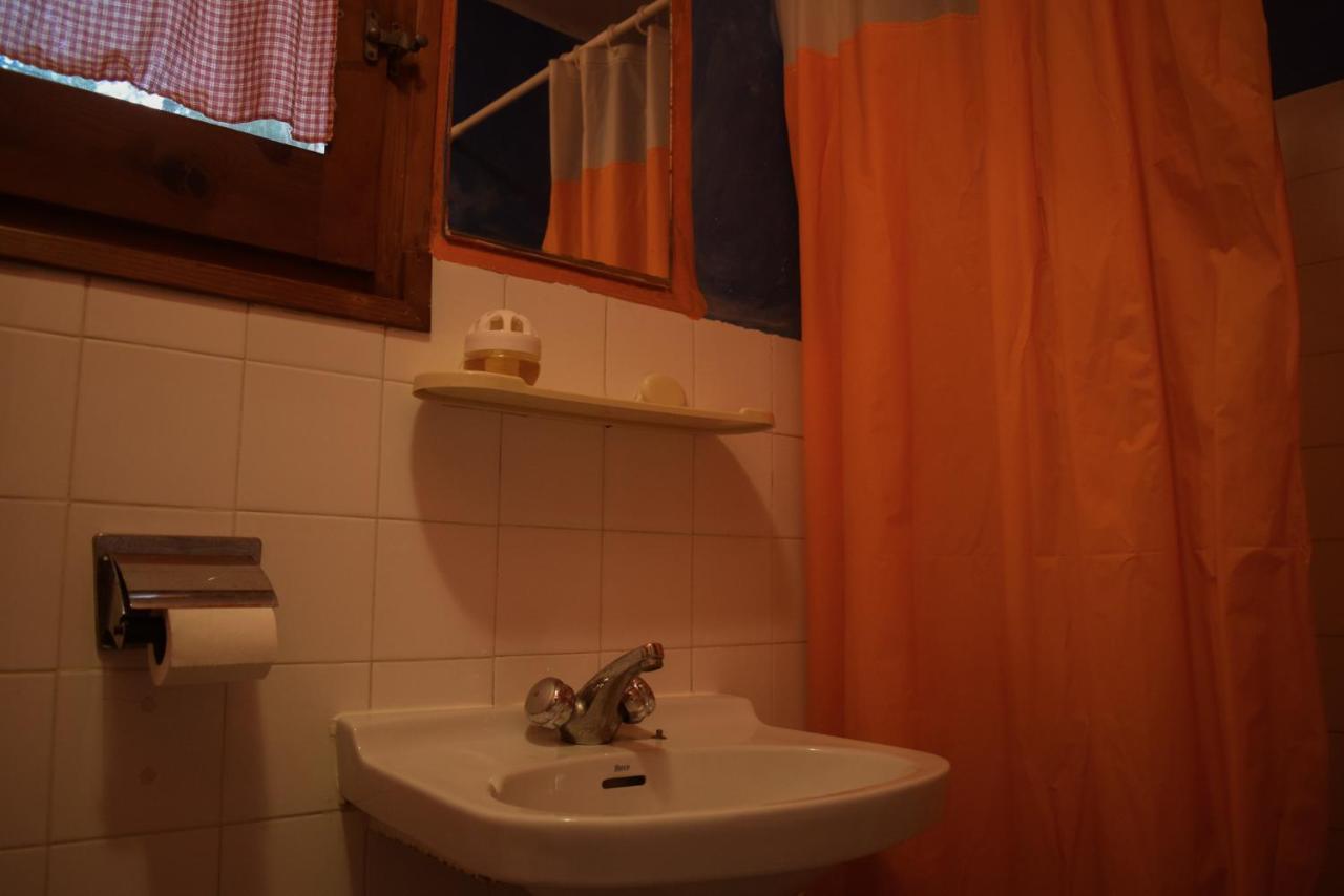 La Casa De Las Burbujas Azules Caspe Buitenkant foto